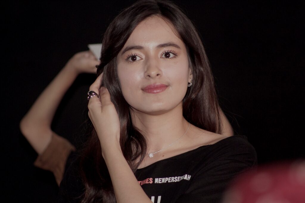 mawar de jongh by kicky herlambang