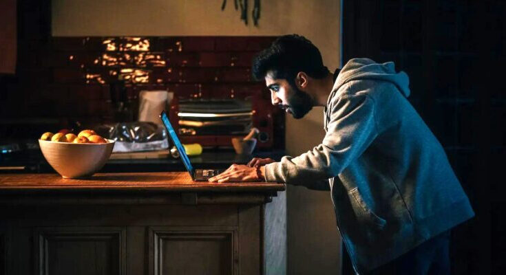 British Thriller "Accused" Naskah Kaku Tema Menarik