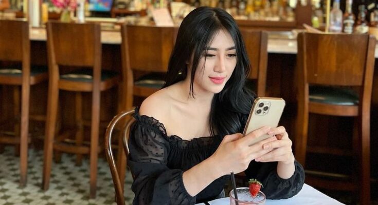 Artis Cirebon Rina Icha Angkat Biacara Soal "Vina Sebelum 7 Hari"