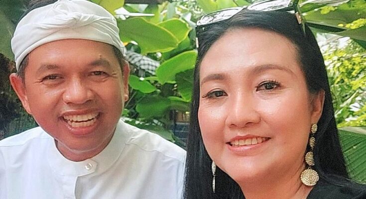 Ada Apa Yenni Ermella Menyambangi Kediaman Dedi Mulyadi?