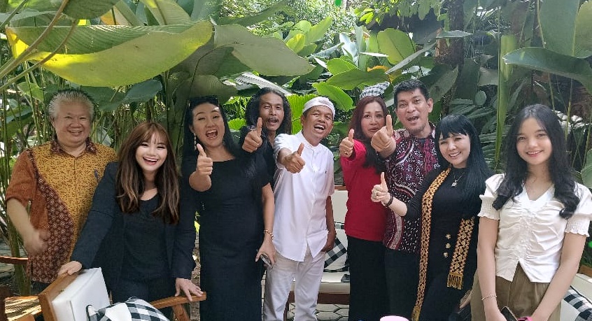 Yenni Ermella, Deddi Mulyadi, Shinta Bebi beserta kerabatnya