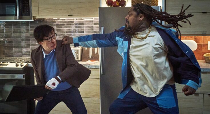 Komedi Aksi "Love Hurts" Nostalgia Dengan Film Laga Jackie Chan