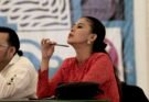Wow..! Ratu Erina Debut Diri Jadi MC Di Konser Iskandar Widjaja